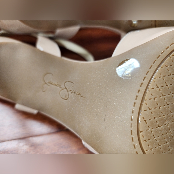 JESSICA SIMPSON HENREA CHAI LATTE PATENT ANKLE STRAP SANDALS - Picture 5 of 13